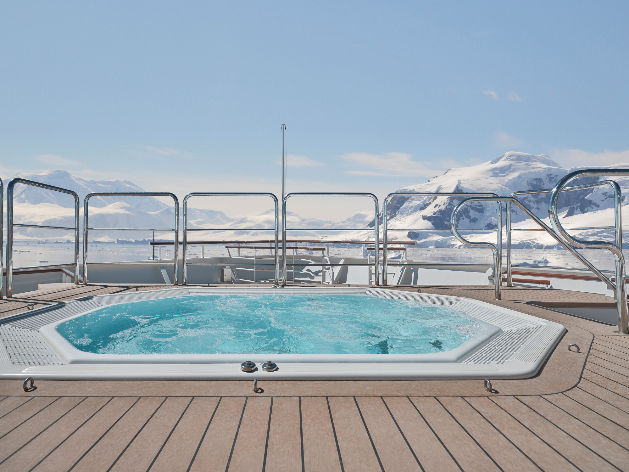 MyCruise Silversea Silver-Endeavour Offentlige-arealer Pool-spa9